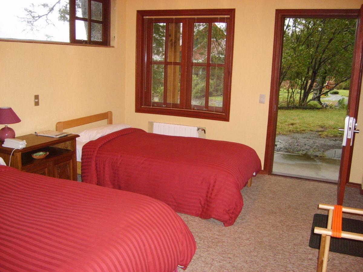 Yan Kee Way Lodge Bungalow Puerto Varas Eksteriør billede