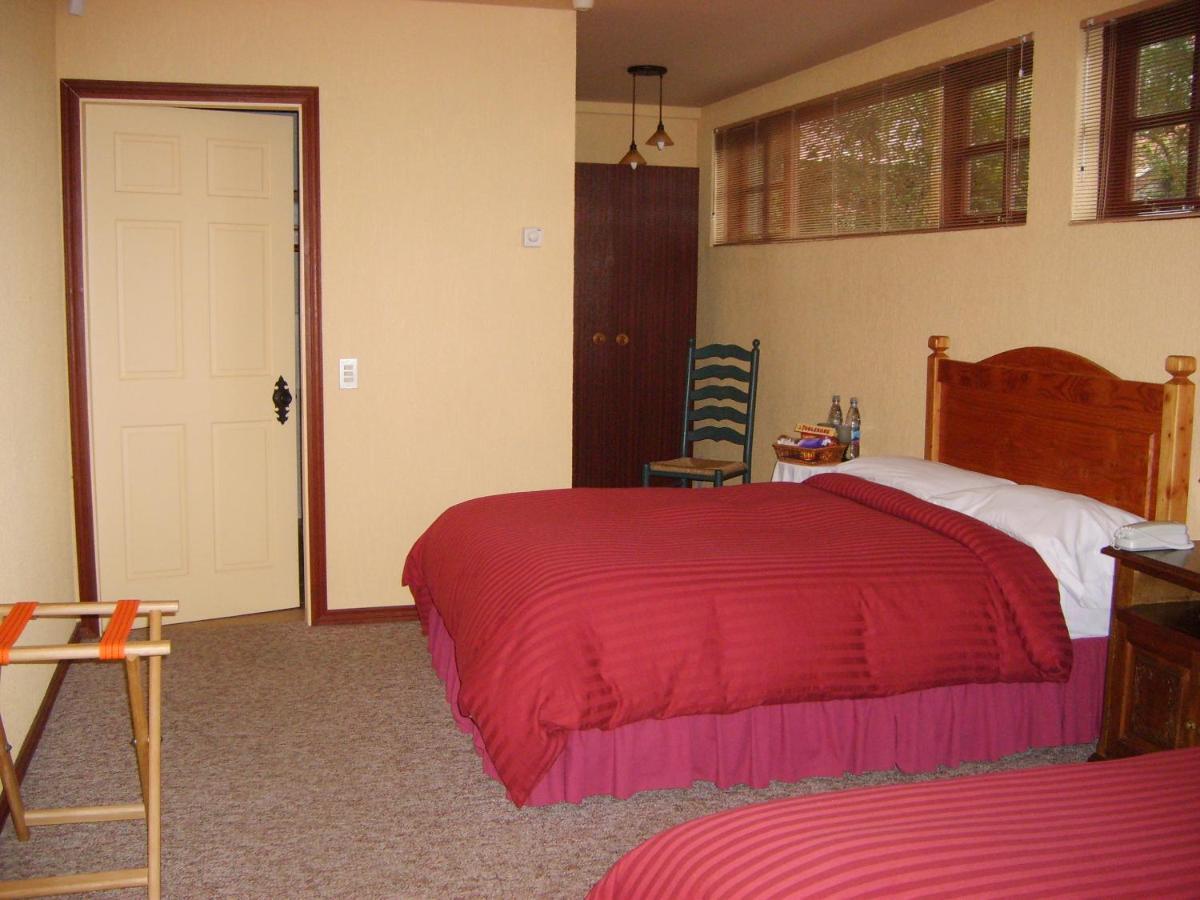 Yan Kee Way Lodge Bungalow Puerto Varas Eksteriør billede