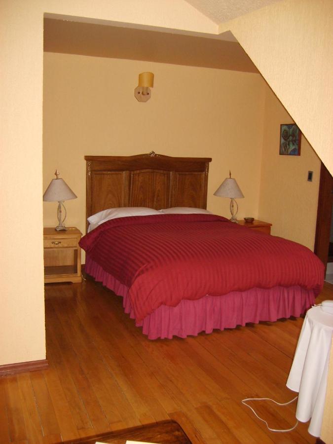 Yan Kee Way Lodge Bungalow Puerto Varas Eksteriør billede