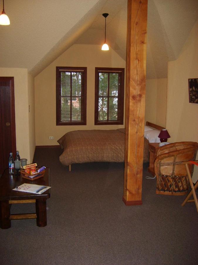 Yan Kee Way Lodge Bungalow Puerto Varas Eksteriør billede